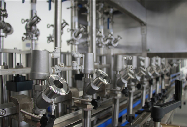 Mașină de umplere cu ulei comestibil de înaltă performanță